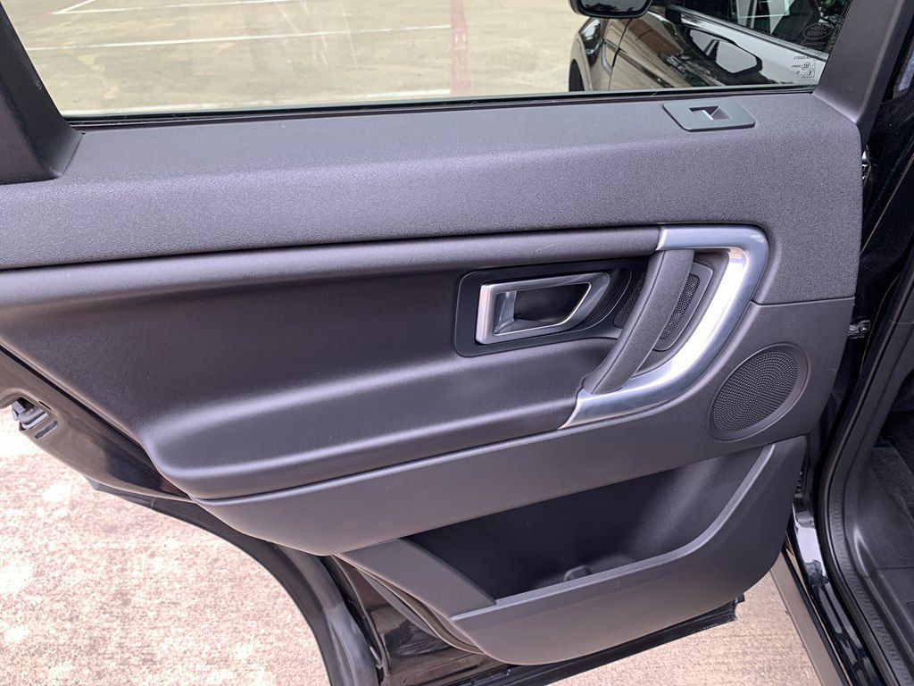 2016 Land Rover Discovery Sport Image 28