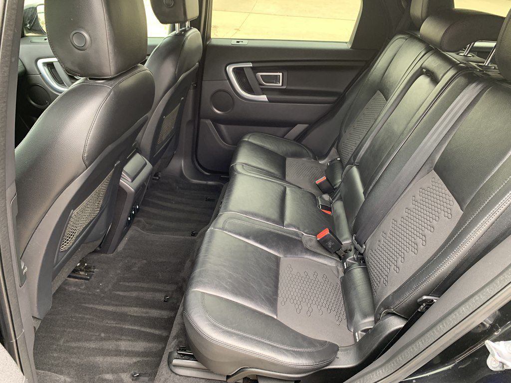 2016 Land Rover Discovery Sport Image 30