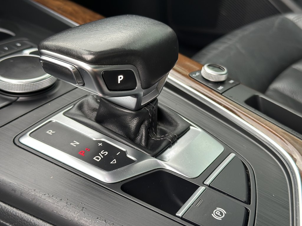 2018 Audi A4 Image 25