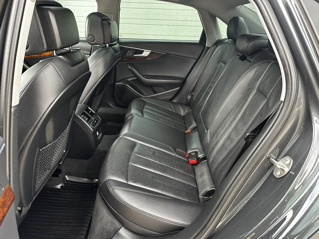 2018 Audi A4 Image 31