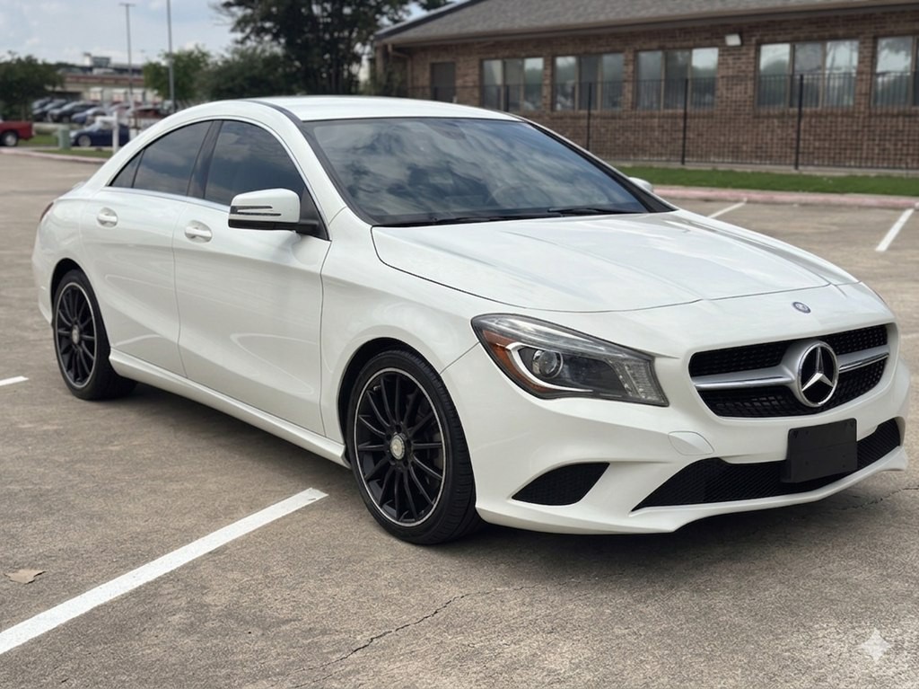 2014 Mercedes-Benz CLA-Class Image 3