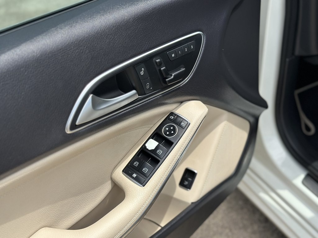 2014 Mercedes-Benz CLA-Class Image 10