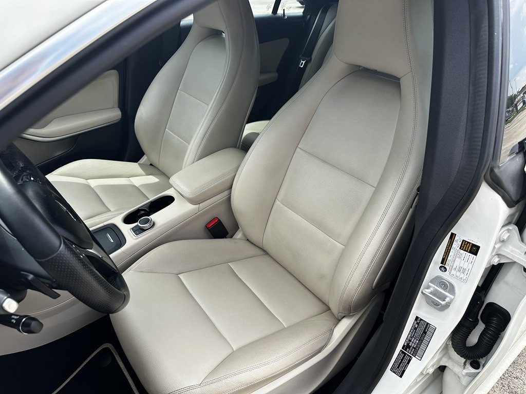 2014 Mercedes-Benz CLA-Class Image 12
