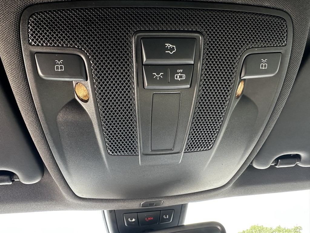 2014 Mercedes-Benz CLA-Class Image 25
