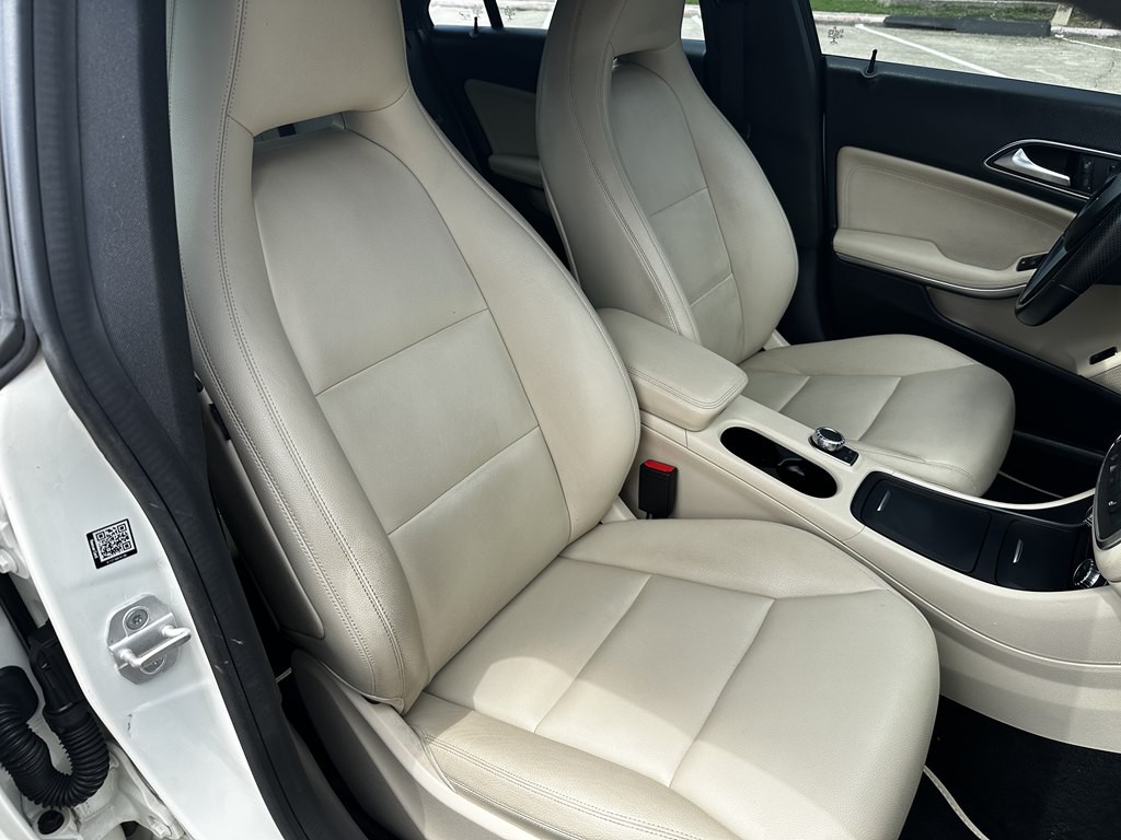 2014 Mercedes-Benz CLA-Class Image 34