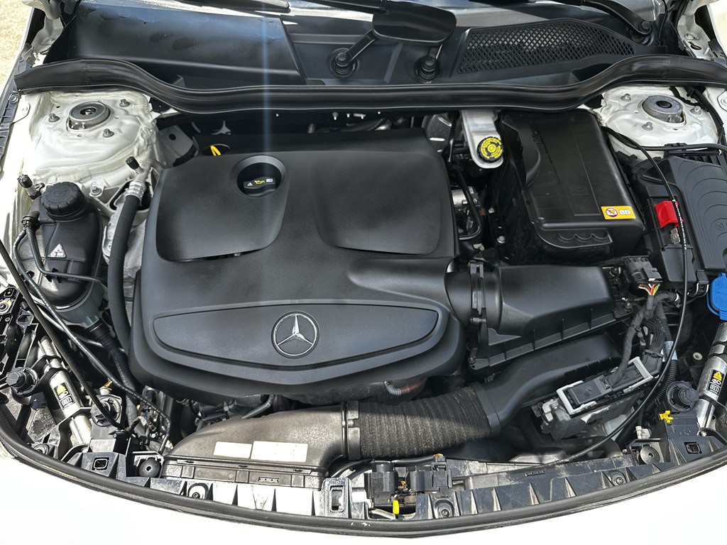 2014 Mercedes-Benz CLA-Class Image 39