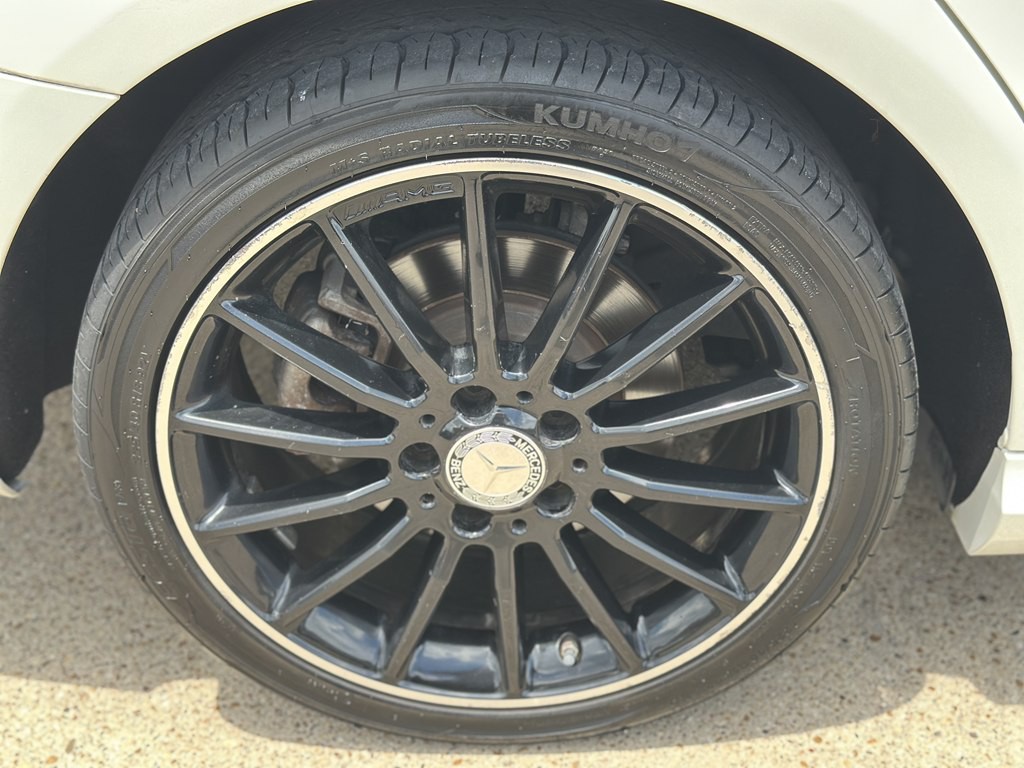 2014 Mercedes-Benz CLA-Class Image 43
