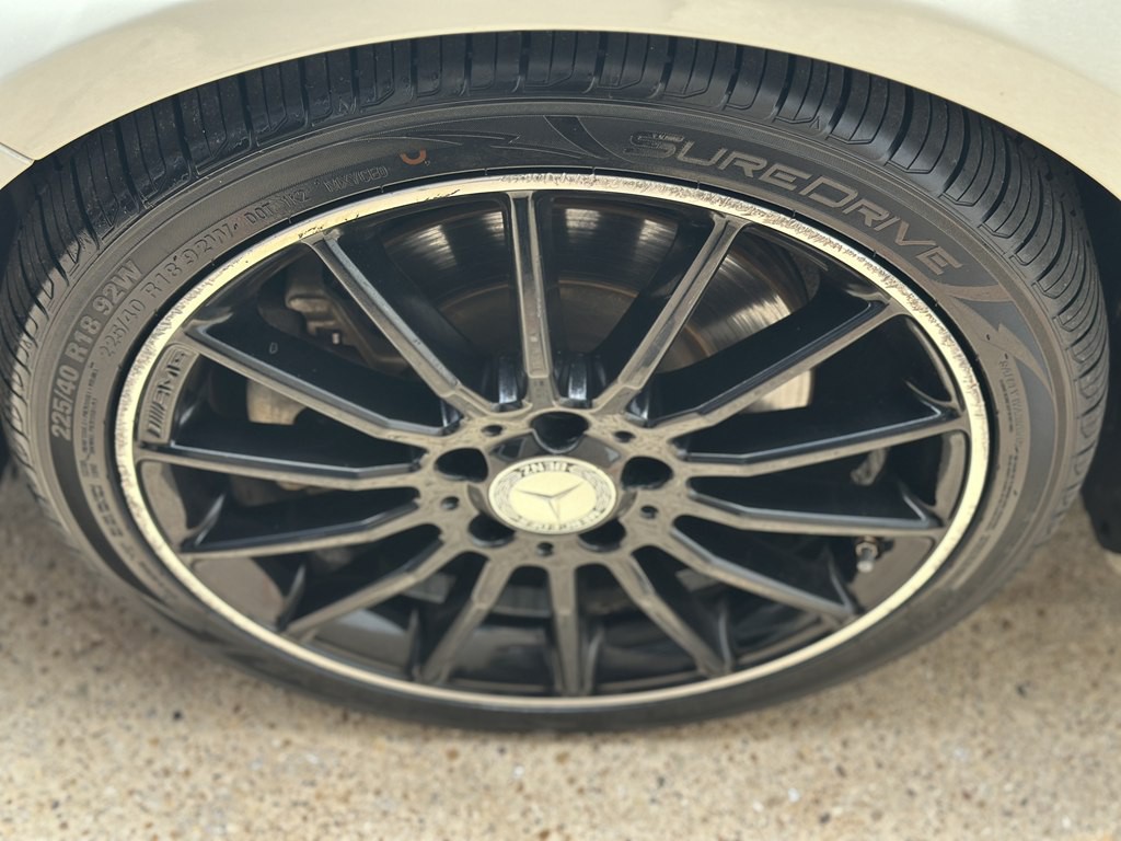 2014 Mercedes-Benz CLA-Class Image 44