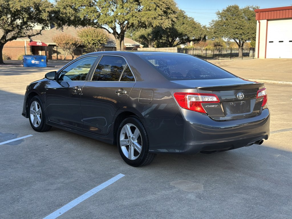 2014 Toyota Camry Image 7