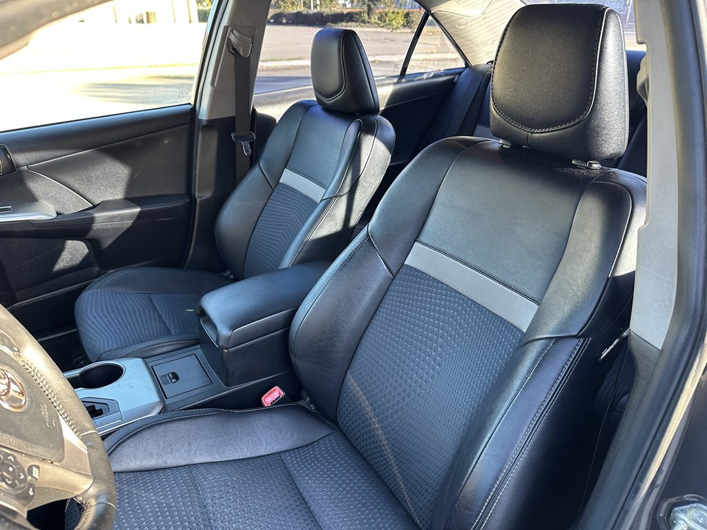 2014 Toyota Camry Image 12