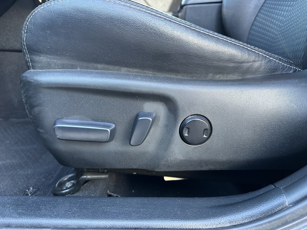 2014 Toyota Camry Image 13