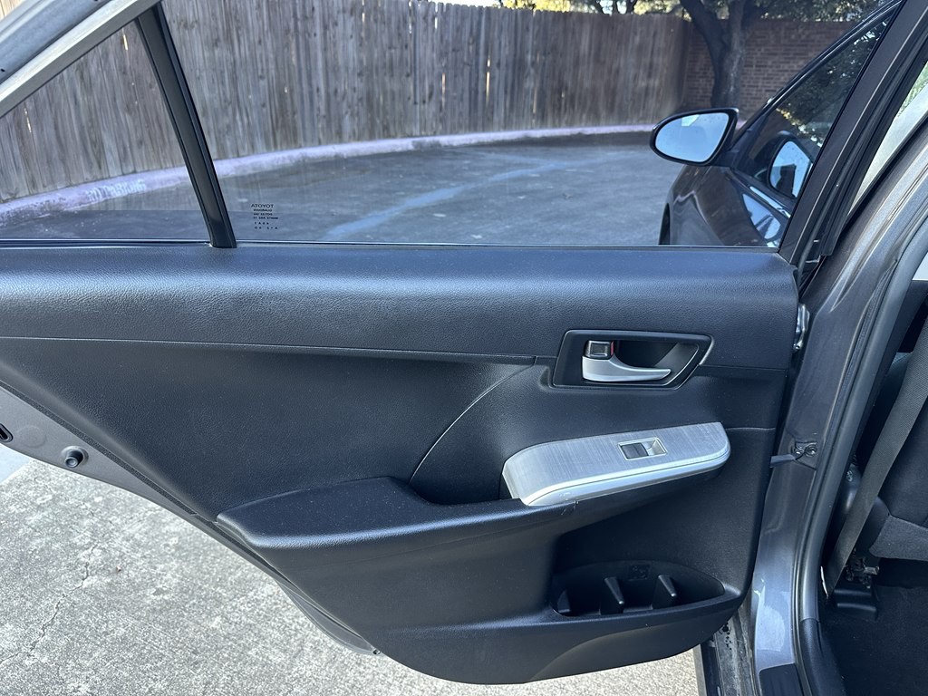 2014 Toyota Camry Image 22