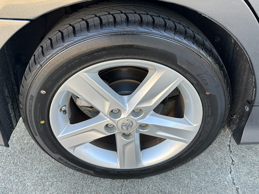 2014 Toyota Camry Image 32