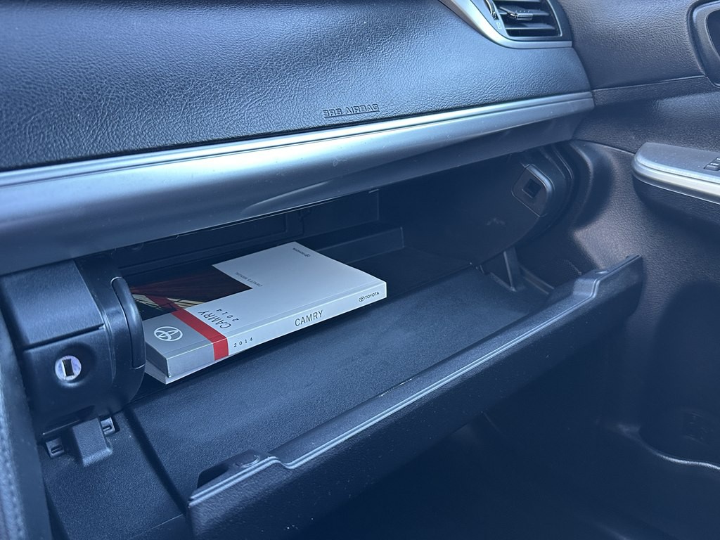 2014 Toyota Camry Image 35