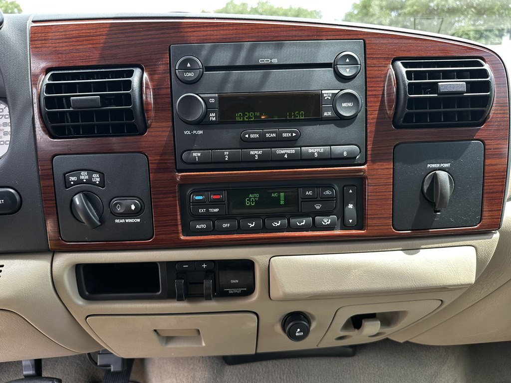 2005 Ford F-250 Image 27