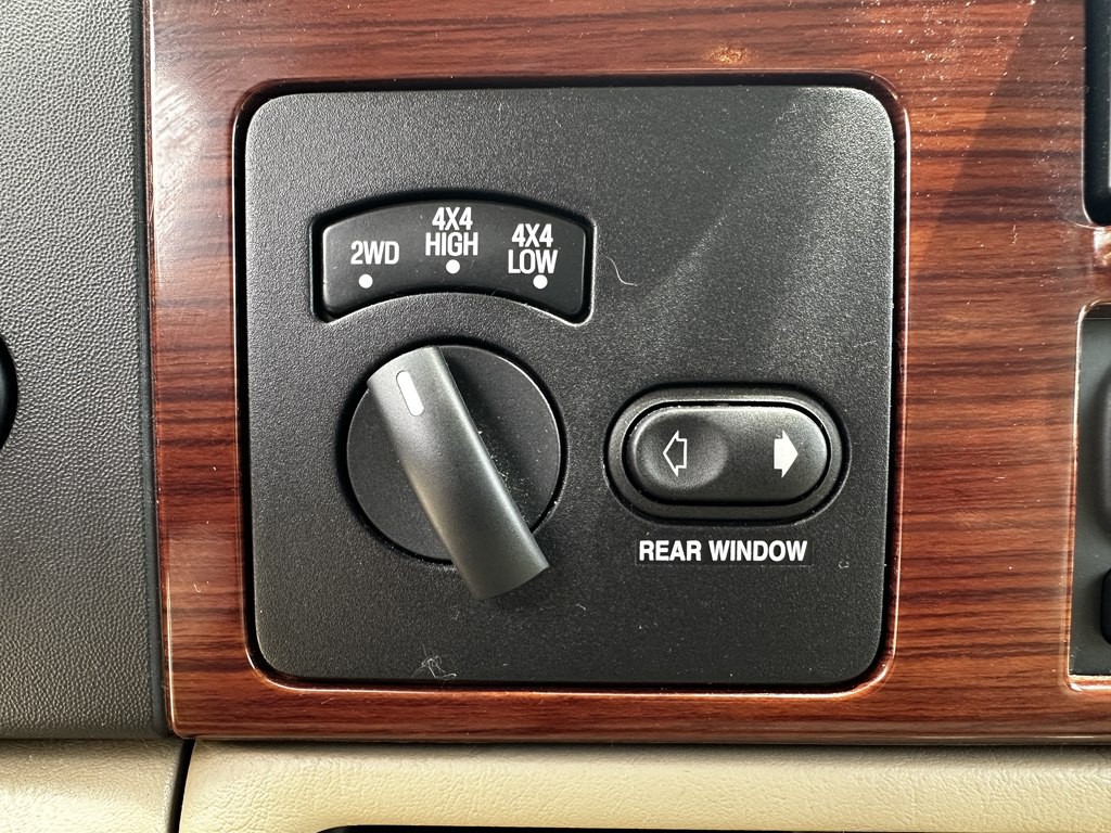 2005 Ford F-250 Image 28
