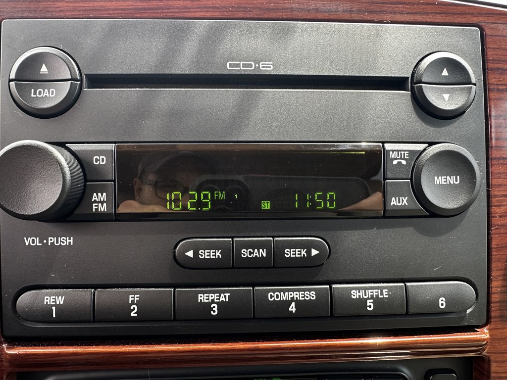 2005 Ford F-250 Image 29