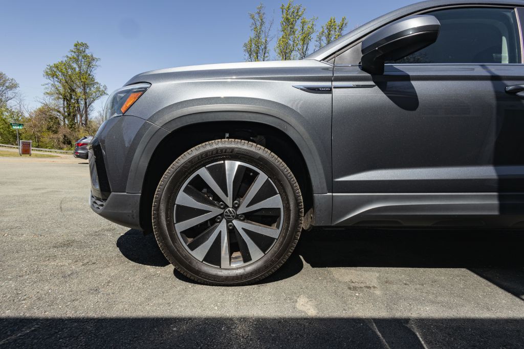 2022 Volkswagen Taos Image 5
