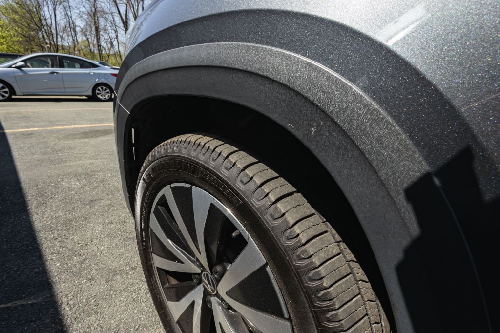 2022 Volkswagen Taos Image 6