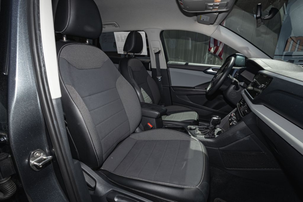 2022 Volkswagen Taos Image 12