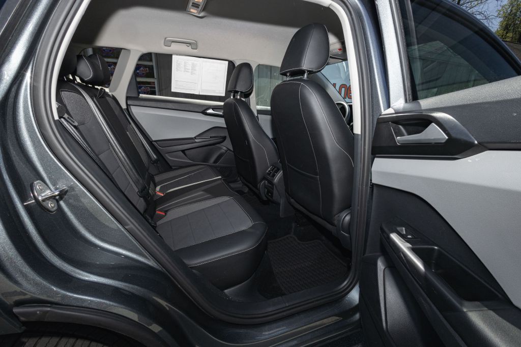 2022 Volkswagen Taos Image 17