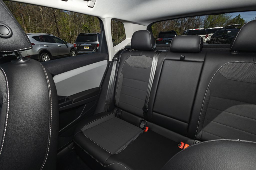 2022 Volkswagen Taos Image 37