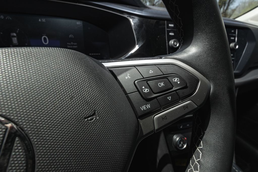 2022 Volkswagen Taos Image 39