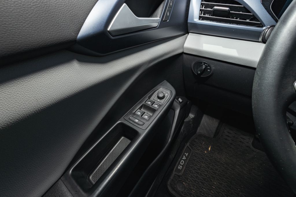 2022 Volkswagen Taos Image 41
