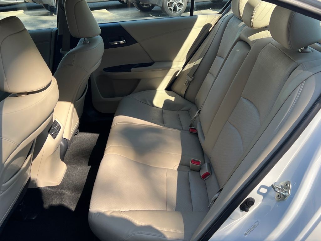 2013 Honda Accord Image 7