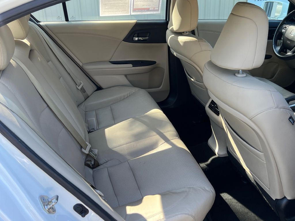 2013 Honda Accord Image 8