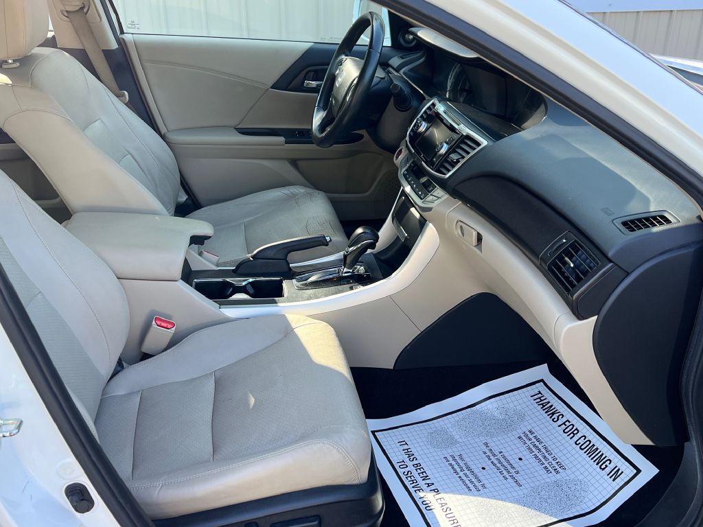 2013 Honda Accord Image 9
