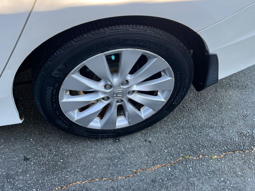 2013 Honda Accord Image 16