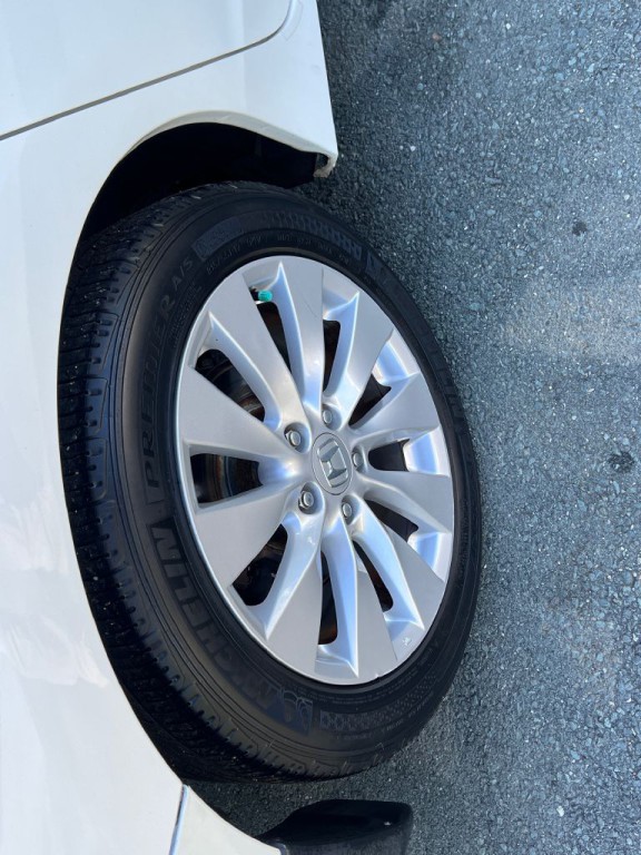2013 Honda Accord Image 17