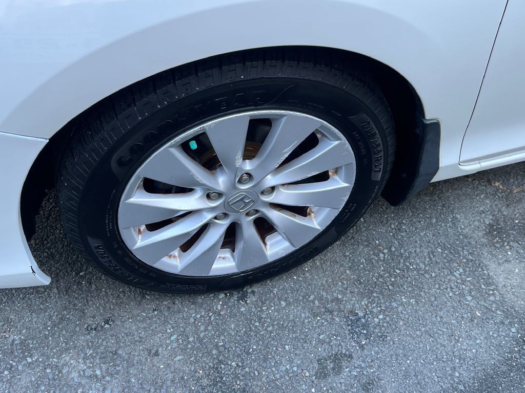 2013 Honda Accord Image 19