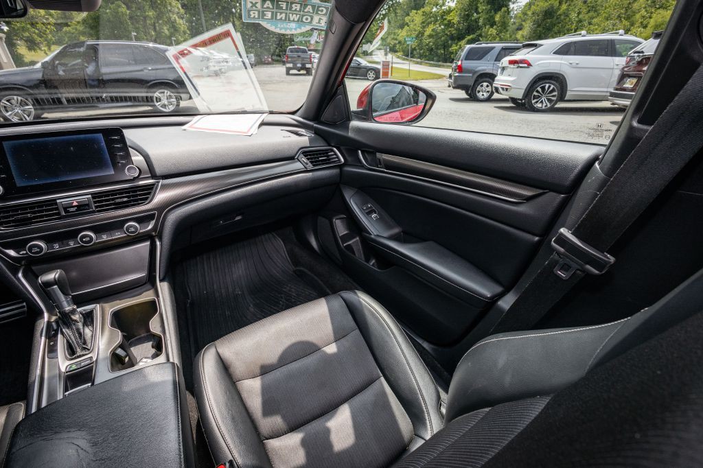 2018 Honda Accord Image 11