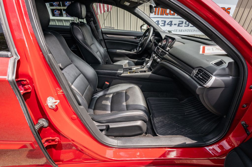 2018 Honda Accord Image 16