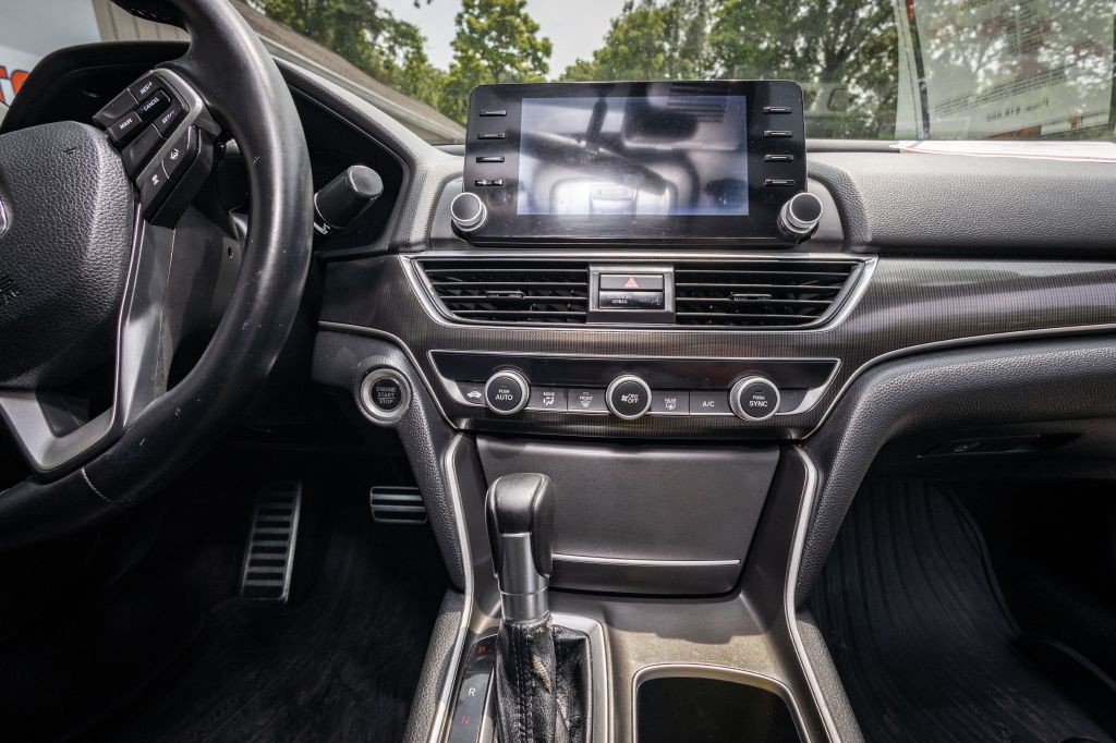2018 Honda Accord Image 21