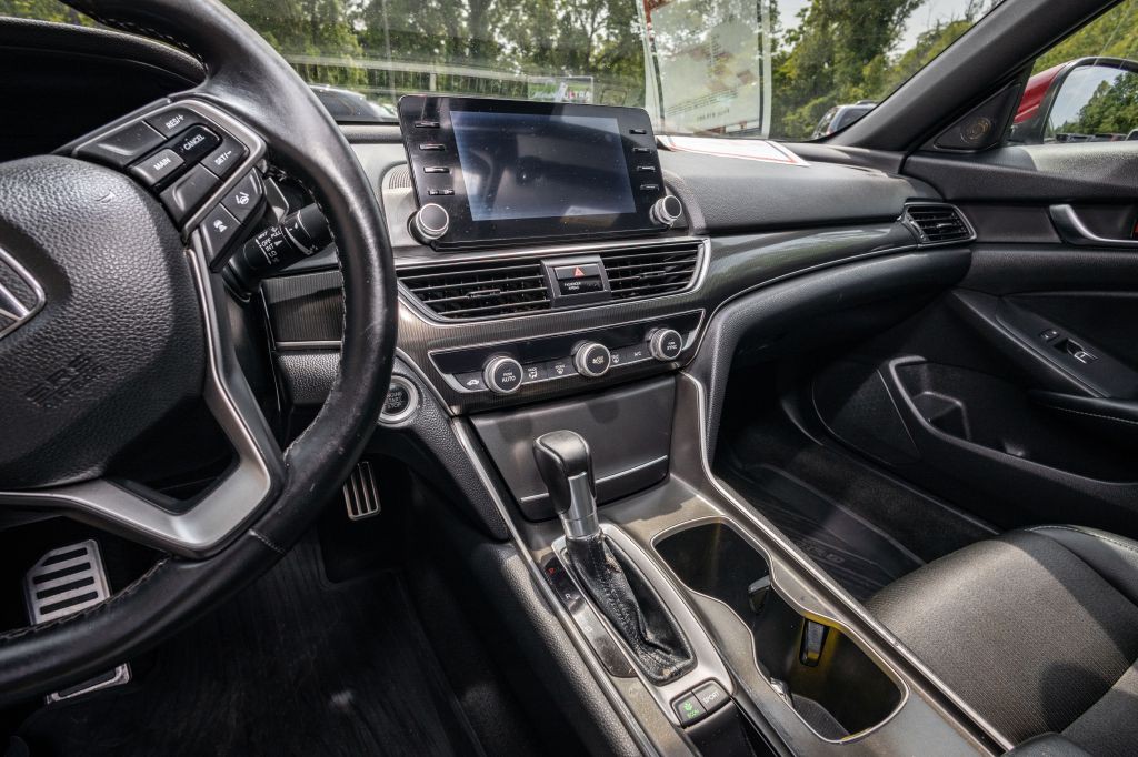 2018 Honda Accord Image 28