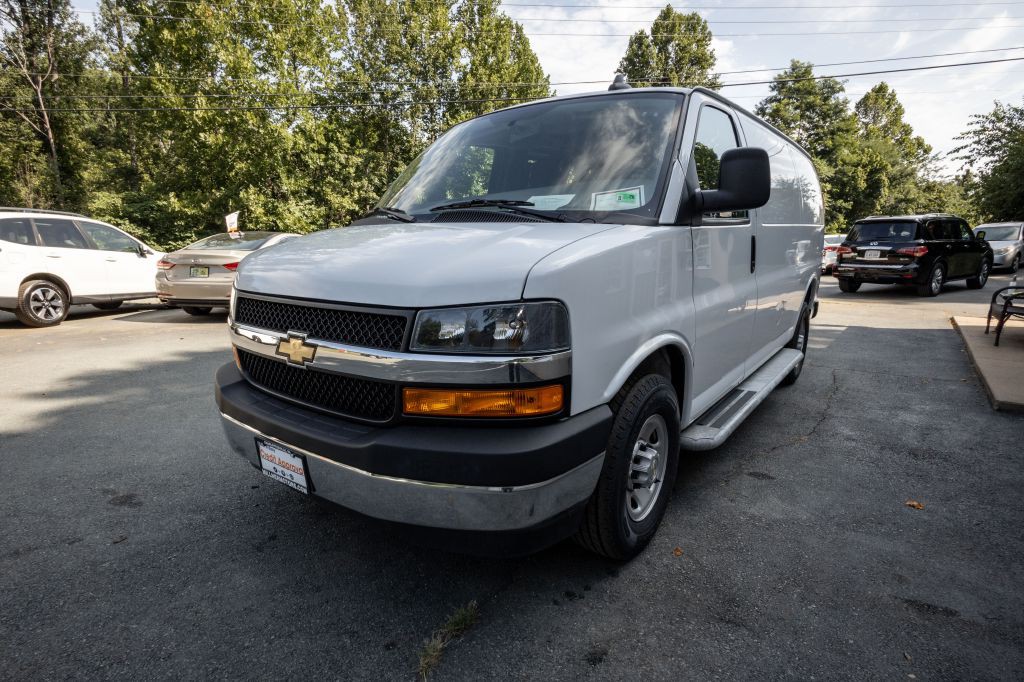 2023 Chevrolet Express Image 3