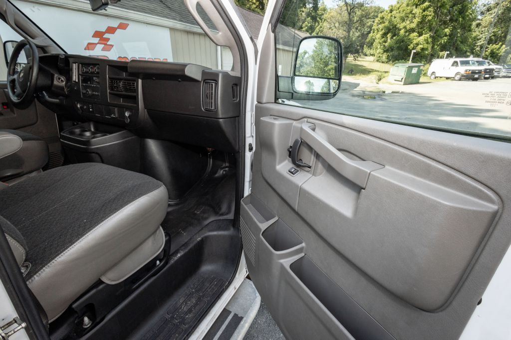 2023 Chevrolet Express Image 13