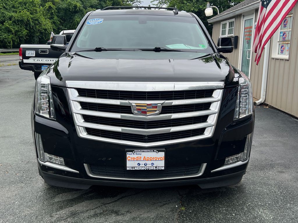 2018 Cadillac Escalade Image 2