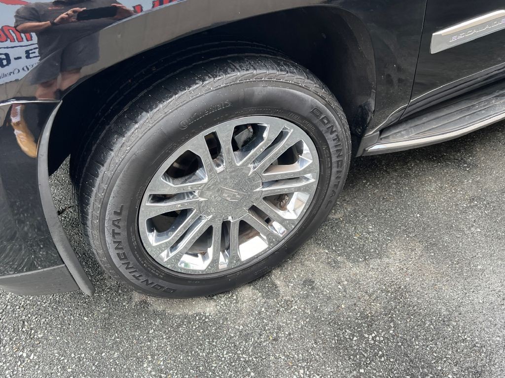 2018 Cadillac Escalade Image 20
