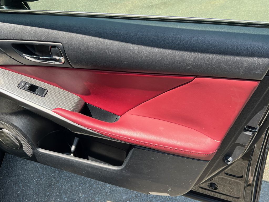 2014 Lexus IS Image 14