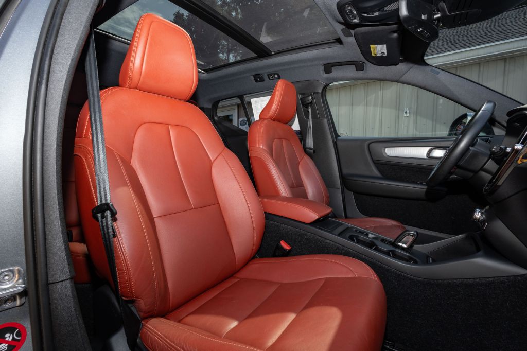 2019 Volvo XC40 Image 12