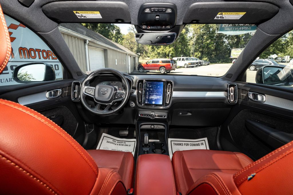 2019 Volvo XC40 Image 17