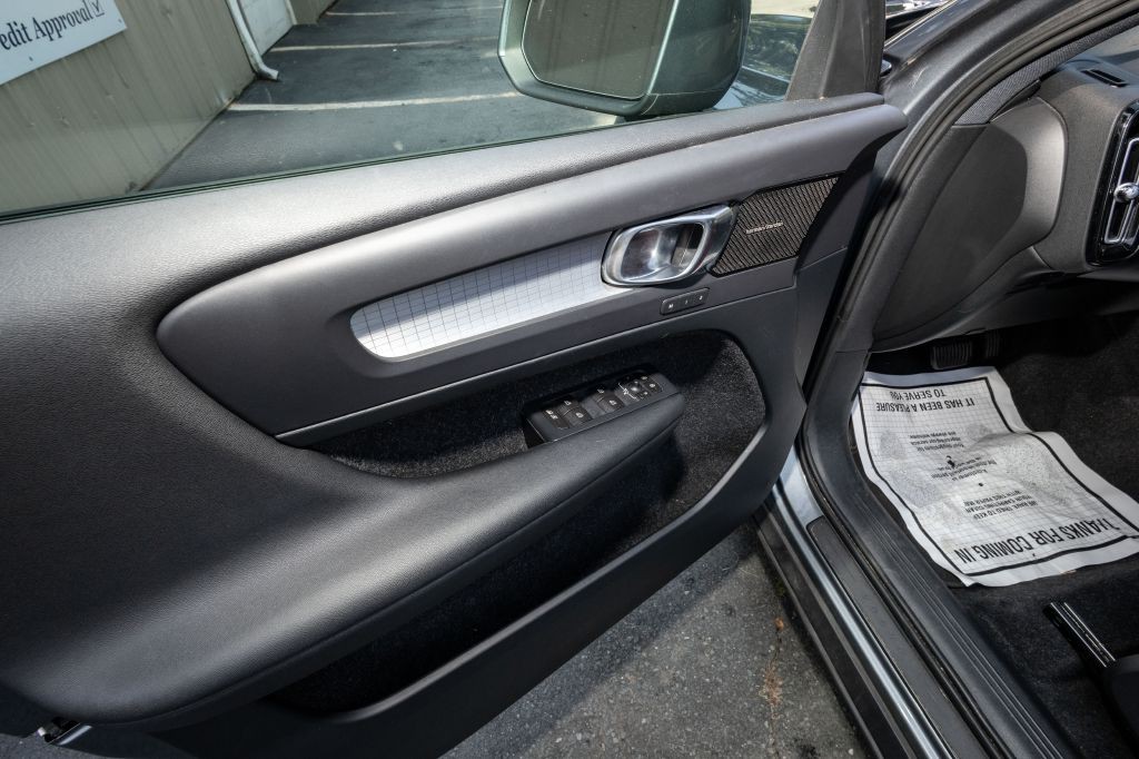 2019 Volvo XC40 Image 25