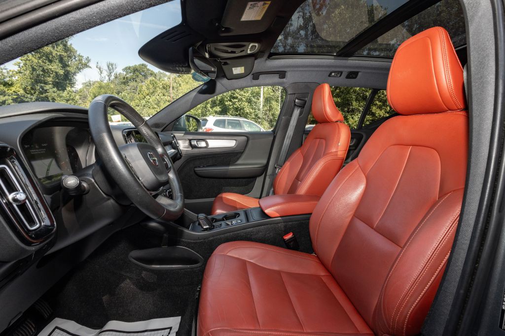 2019 Volvo XC40 Image 28