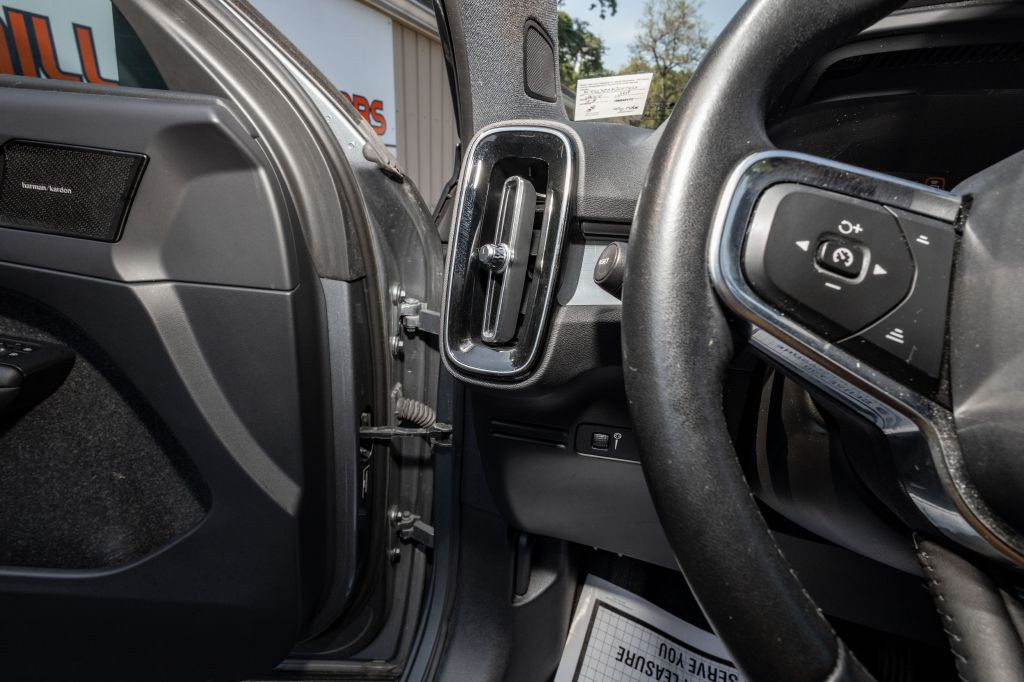 2019 Volvo XC40 Image 34