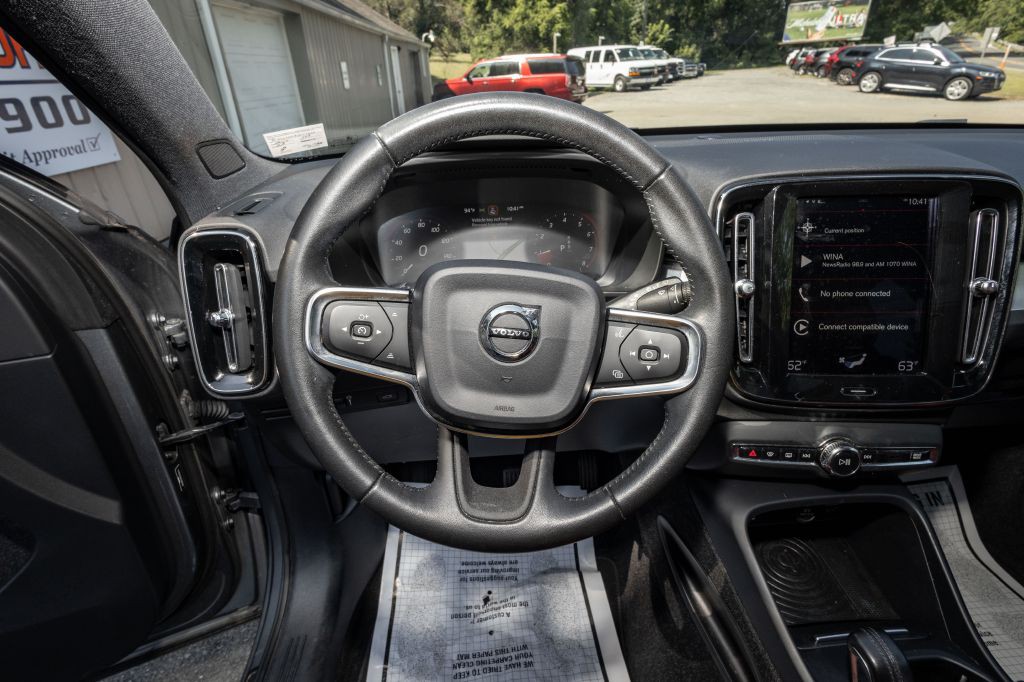 2019 Volvo XC40 Image 35