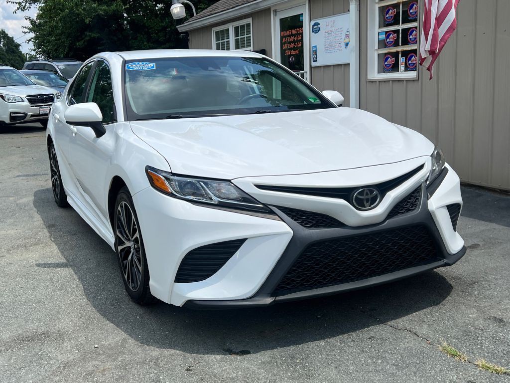 2019 Toyota Camry Image 2